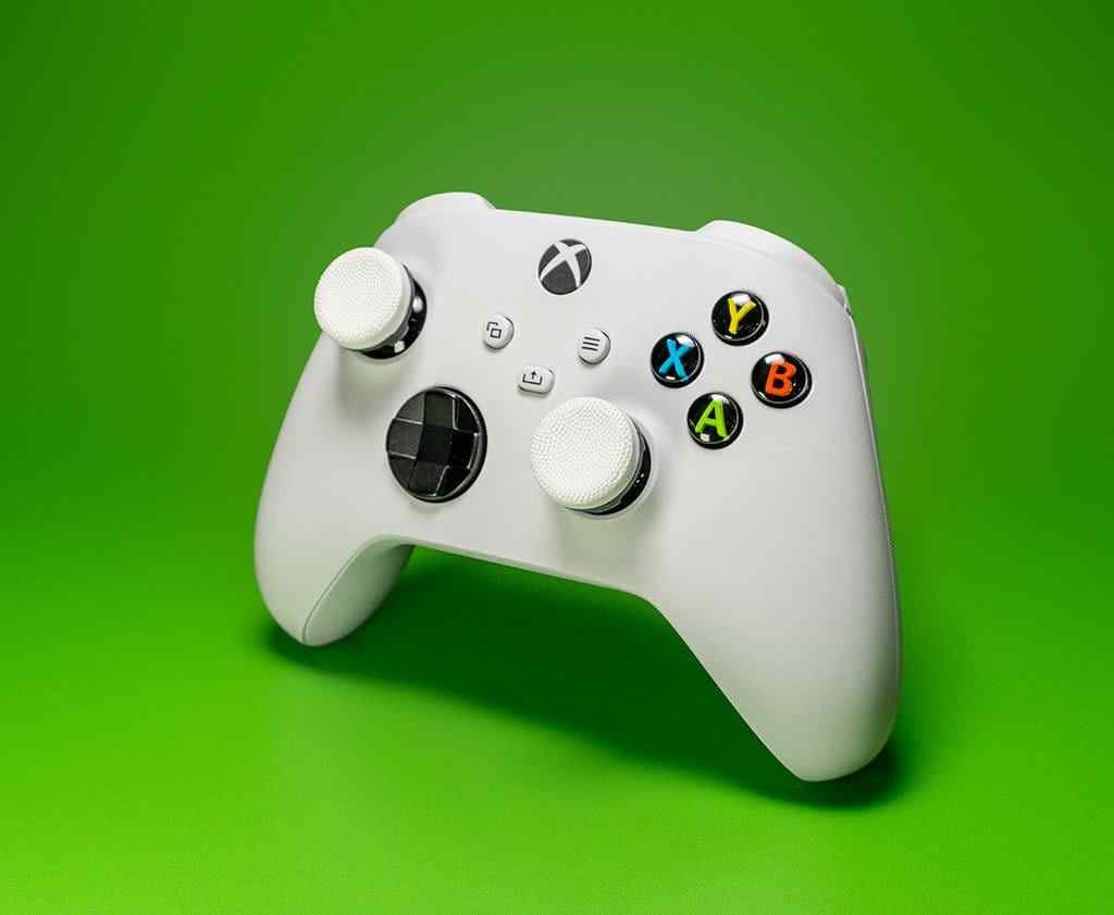 5100-XBX_1.jpg KONTROLFREEK 5100-XBX KF SPORTS - CLUTCH WHT/BLK XBX - Image 1